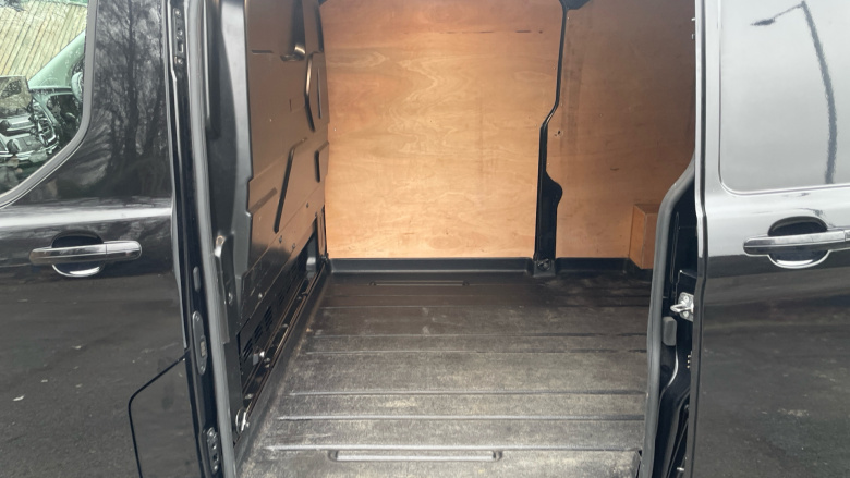 Ford Transit Custom 300 L2 Diesel Fwd 2.0 EcoBlue 170ps Low Roof Limited Van